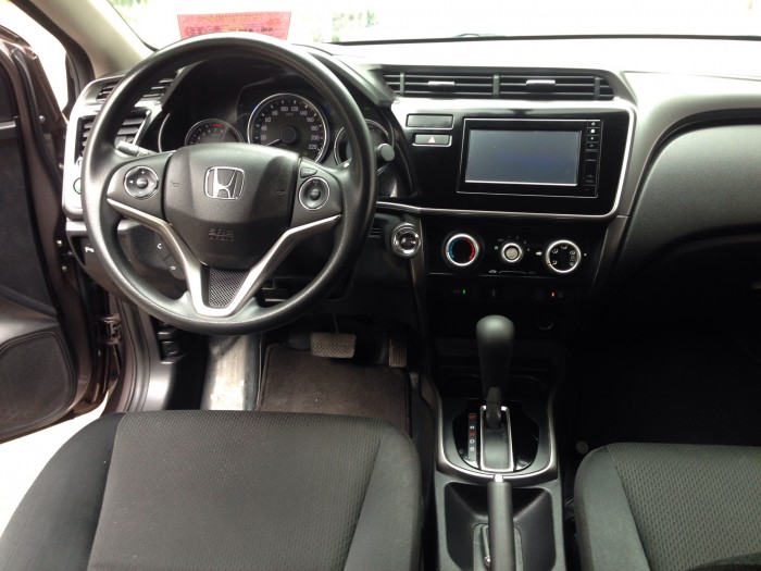 Cần bán xe Honda City 2017 đk 2018 số tự động phom mới
