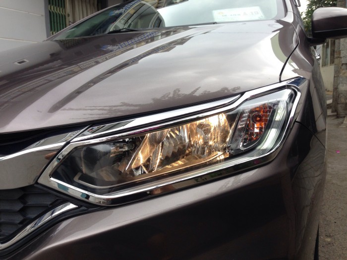 Cần bán xe Honda City 2017 đk 2018 số tự động phom mới