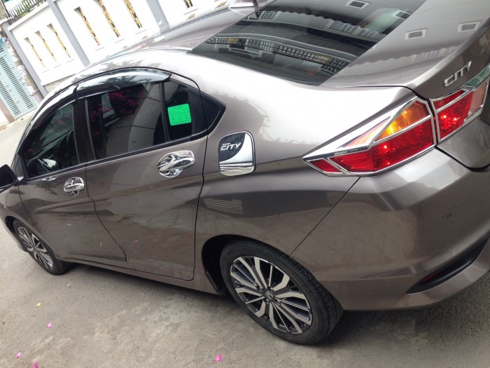 Cần bán xe Honda City 2017 đk 2018 số tự động phom mới