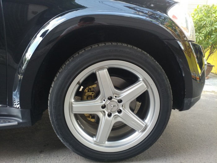 Bán Mercedes GL550 Amg 2007 tự động đen tuyệt đẹp