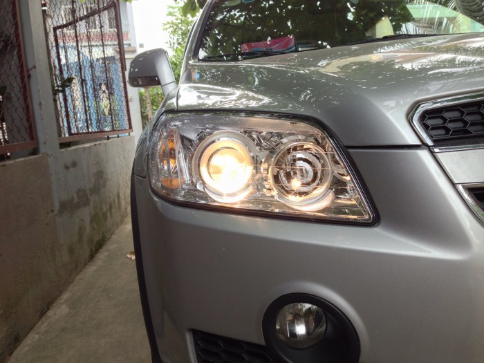Đổi xe bán Captiva LTZ 2009 màu bạc đi chuẩn 63 000 km.