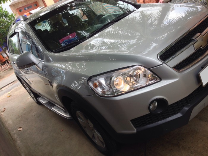 Đổi xe bán Captiva LTZ 2009 màu bạc đi chuẩn 63 000 km.