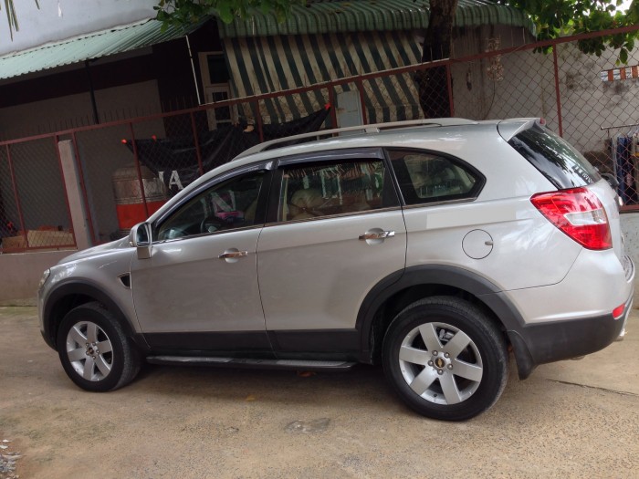 Đổi xe bán Captiva LTZ 2009 màu bạc đi chuẩn 63 000 km.