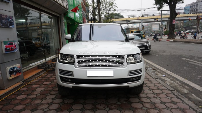 Bán ô tô LandRover Range Rover HSE 3.0 màu trắng sản xuất 2016, ĐK 21/12/2017 màu trắng.LH: 0982.842838