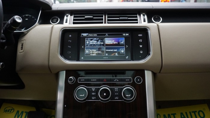 Bán ô tô LandRover Range Rover HSE 3.0 màu trắng sản xuất 2016, ĐK 21/12/2017 màu trắng.LH: 0982.842838