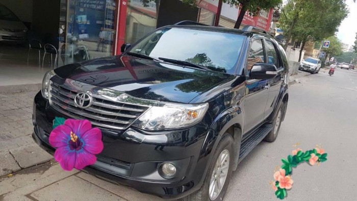 Bán Fortuner máy xăng 2012 số tự động màu đen