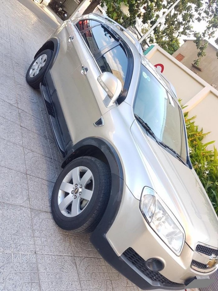 Bán Captiva LTZ 2009 màu vàng kim hoàng cực sang trọng.