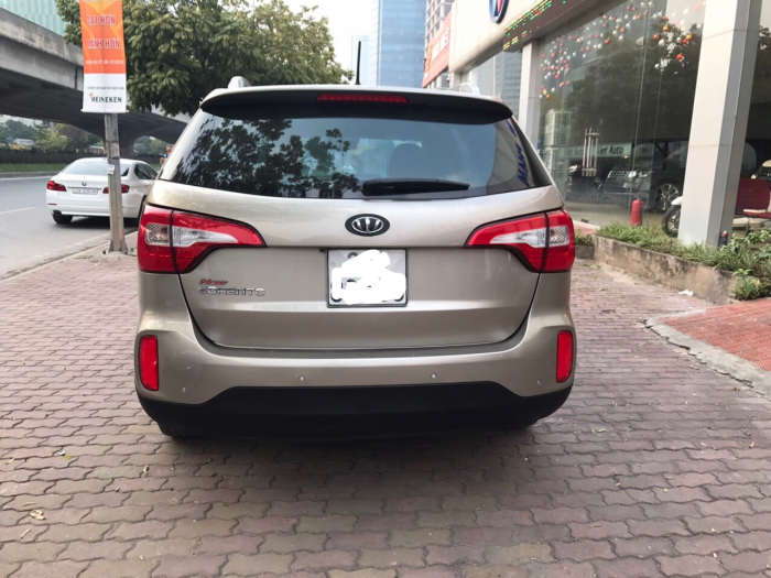 Kia Sorento 2.4AT,màu vàng cát, SX 2015,