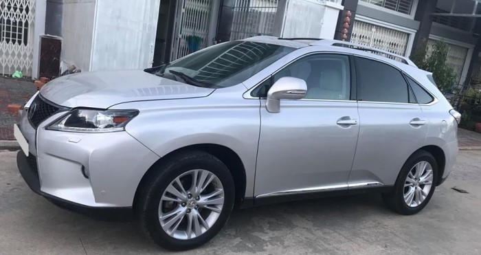 Cần bán Lexus Rx450h 2009 màu bạc fom mới