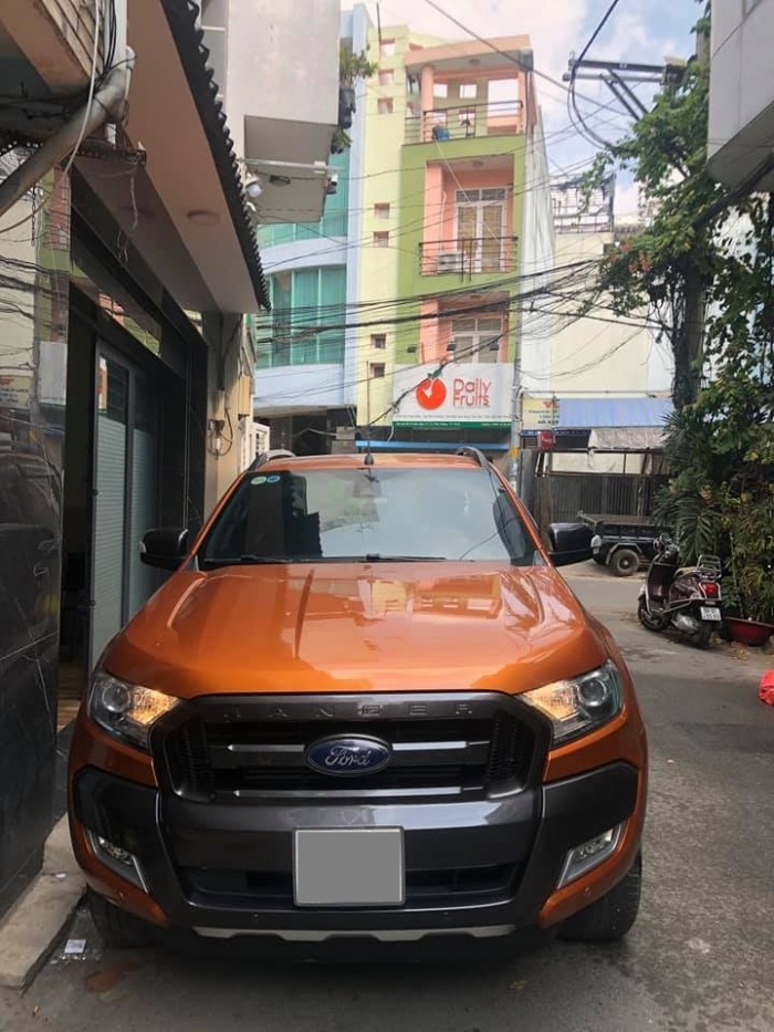 bán Ranger wildtrak 2017 số tự động màu vàng cam
