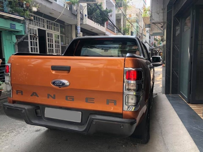 bán Ranger wildtrak 2017 số tự động màu vàng cam