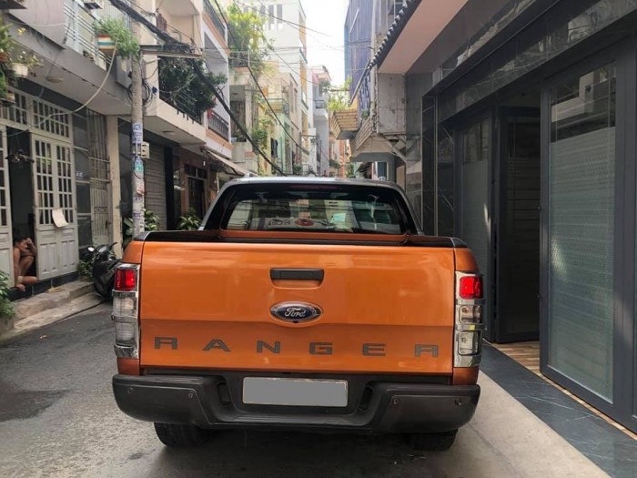 bán Ranger wildtrak 2017 số tự động màu vàng cam