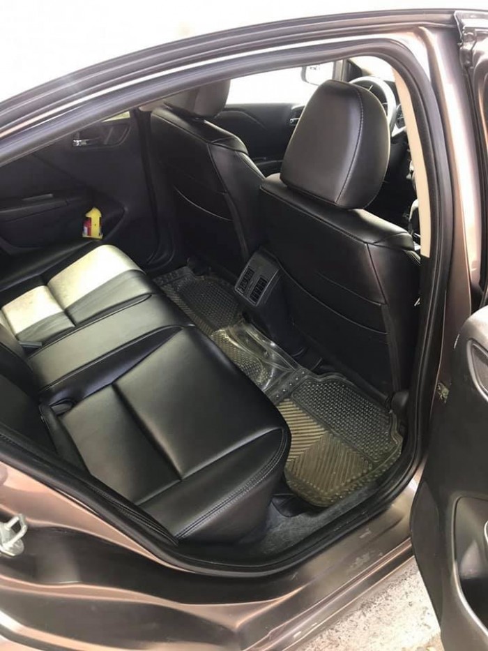 Cần bán xe Honda City đời 2015 số tự động màu xám titan