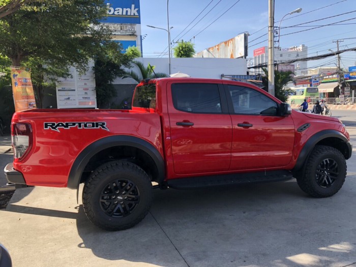 Ford Everest Giá hấp dẫn nhất trong phân khúc 7 chỗ