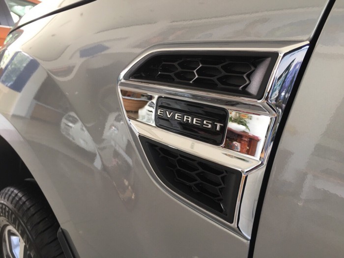 Ford Everest - Khuyến mãi lớn, hỗ trợ 100% , Hồ sơ nhanh gọn .