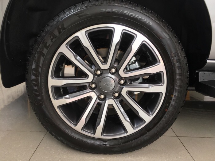 Ford Everest - Khuyến mãi lớn, hỗ trợ 100% , Hồ sơ nhanh gọn .