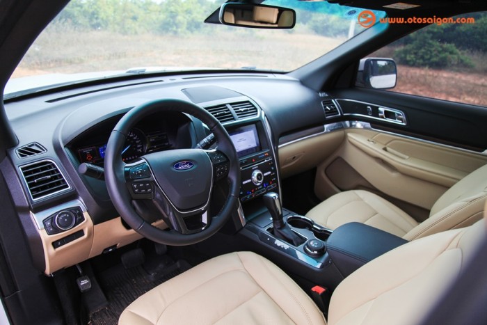 Ford Expolrer - Đẳng cấp xe 7 chổ, giá cực sốc