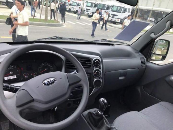 Bán xe tải KIA K200 tải trọng 1,49 tấn - 1,9 tấn vào SG, hỗ trợ trả góp 75% giá trj xe.