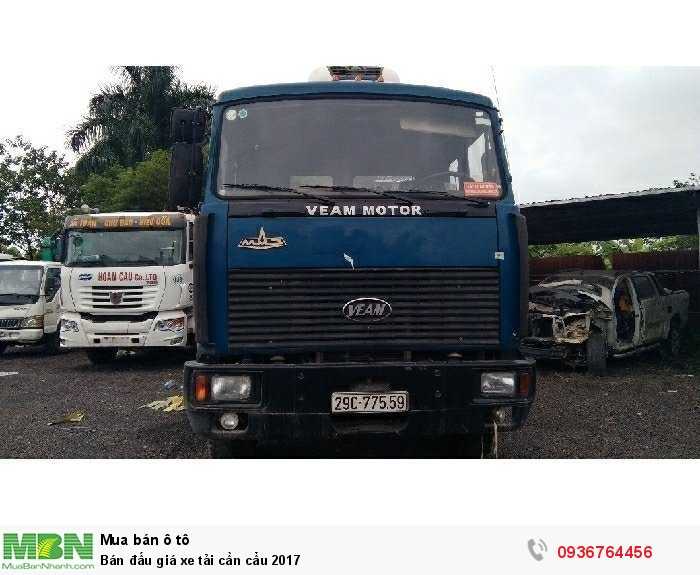 Bán đấu giá xe tải cần cẩu 2017