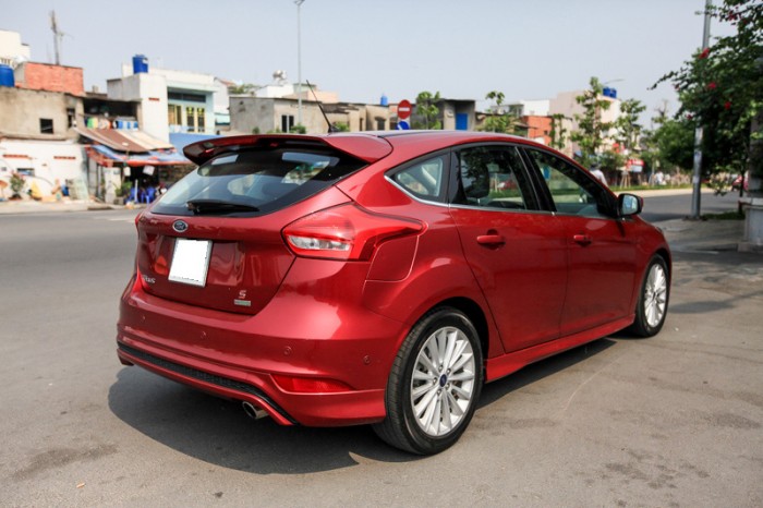 Ford Focus chiếc xe gia đình với động cơ tốt nhất !