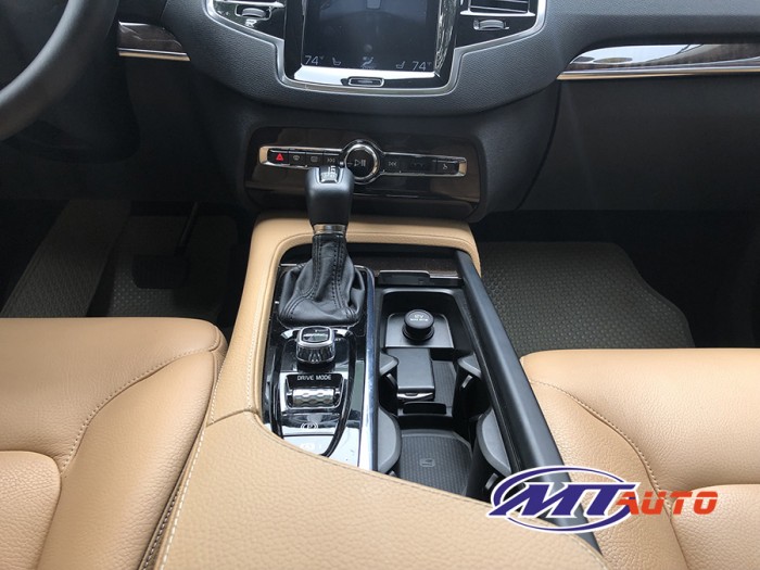 Volvo Xc90sx 2016 Dky lần đầu T12/2017 mới 99,99% Siêu Siêu Lướt 15000km Zin.  LH 0982.842838