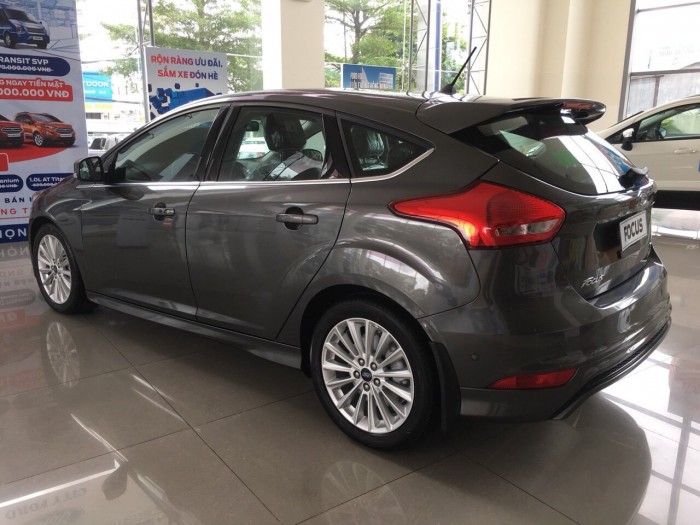 Ford Focus -top 10 động cơ tốt nhất tại VN