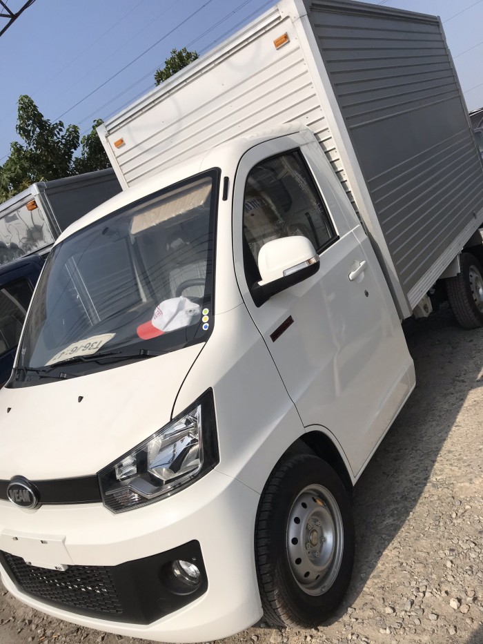 Xe tải nhẹ Veam VPT095- 900kg, thùng kín, lọt lòng 2.6 met