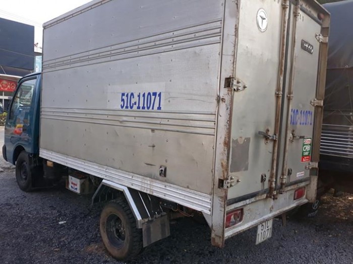 KiA K2700 Đời 2011 thùng kín giá ưu đãi