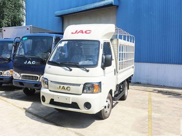 Xe tải JAC 990KG thùng bạc, máy diesel