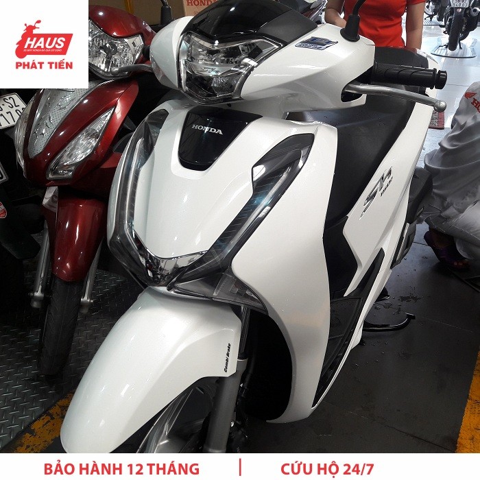 Bán xe SH150 T10/2017, màu Trắng, máy zin mới đi 12.000km, chính chủ, bảo hành 1.5 năm HVN