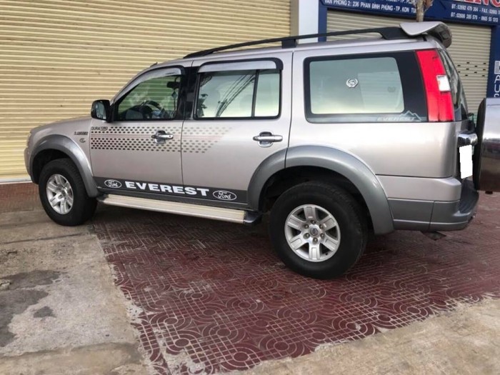 Gia đình cần bán for Everest 2006, số sàn, máy dầu, màu hồng phấn