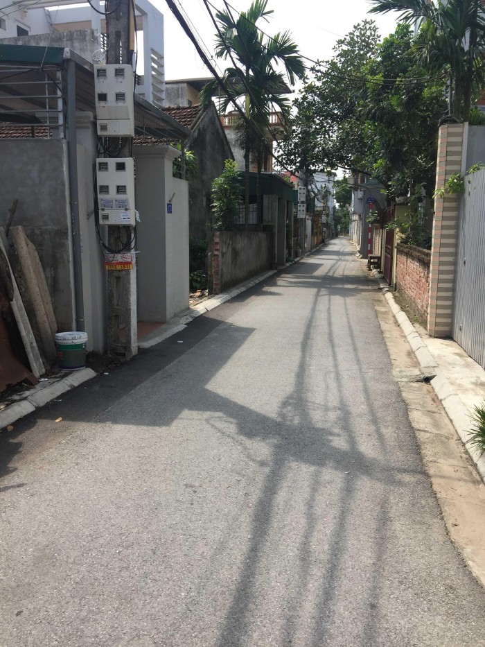 Bán nhà cấp 4 40m2 Phường Long Biên, đường ô tô 6m
