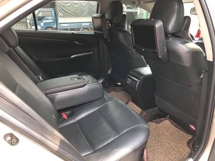 Cần bán xe Camry 2015, 2.5Q, màu vàng cát, còn mới tinh