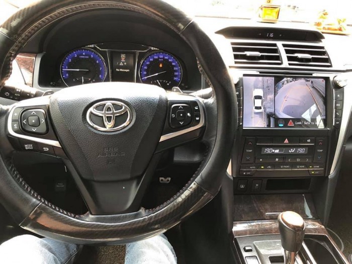 Cần bán xe Camry 2015, 2.5Q, màu vàng cát, còn mới tinh