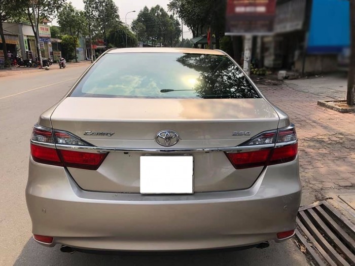 Cần bán xe Camry 2015, 2.5Q, màu vàng cát, còn mới tinh