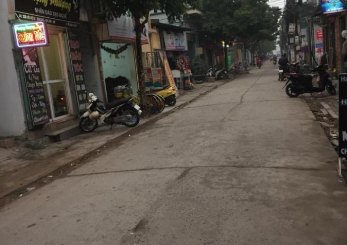 Đất mặt đường Cửu Việt- Thị trấn Trâu Quỳ- Gia Lâm- Hà Nội, giá 3.3 tỷ.