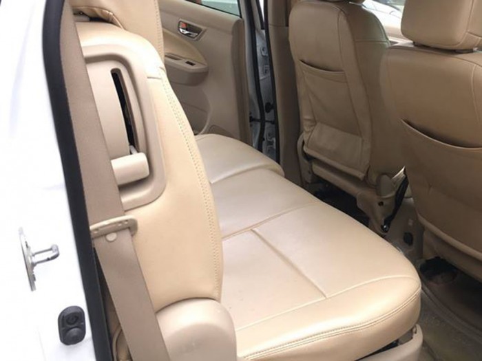 Bán Suzuki Ertiga 2017 tự động nhập Indonesia màu trắng rất đẹp