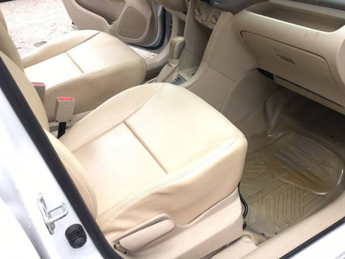 Bán Suzuki Ertiga 2017 tự động nhập Indonesia màu trắng rất đẹp