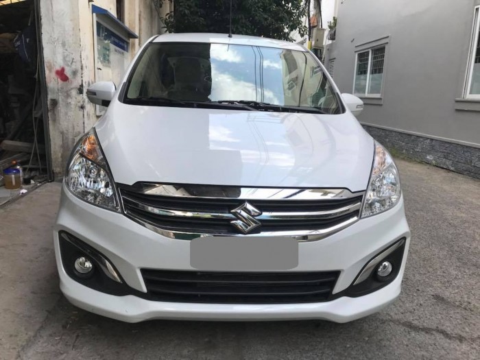 Bán Suzuki Ertiga 2017 tự động nhập Indonesia màu trắng rất đẹp