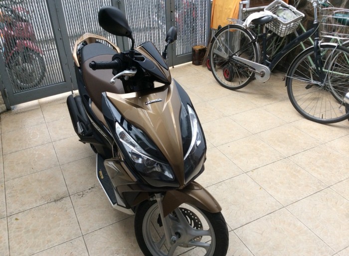 Honda Air Blade fi 125cc vàng đen sport , đăng kí đầu 2014, biển 5 TPHCM