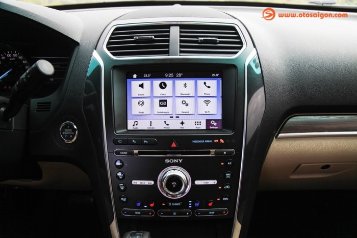 Quận 6- FOrd Expolrer đã có xe , đủ màu giao ngay trong tháng !