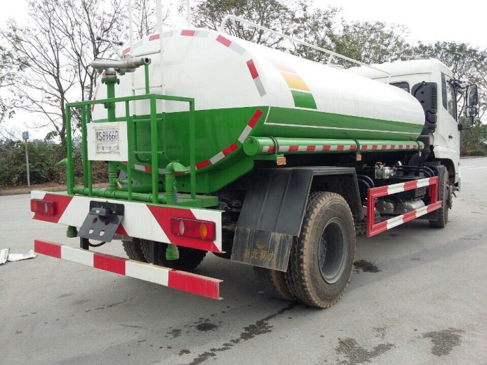 Xe tec phun nước tưới cây rửa đường Dongfeng 9m3