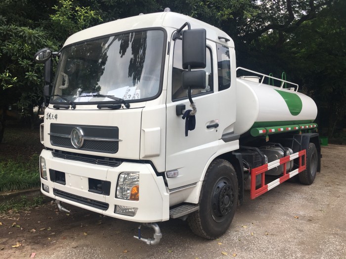 Xe tec phun nước tưới cây rửa đường Dongfeng 9m3