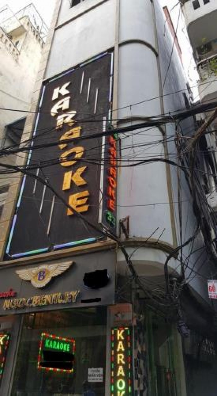 Cho thuê nhà làm Karaoke quận Hoàn Kiếm: 70m, 2 mặt tiền.