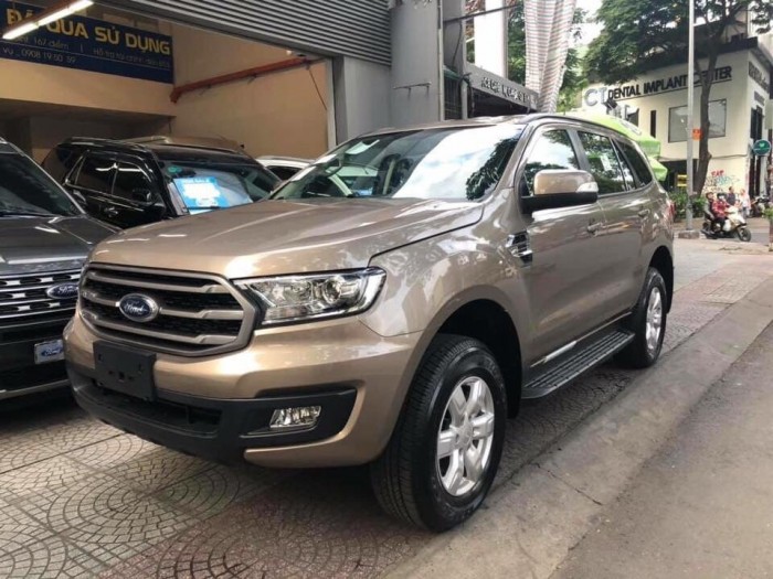 Ford Everest Xe giao ngay , đủ màu, hổ trợ giao xe tại nhà !!