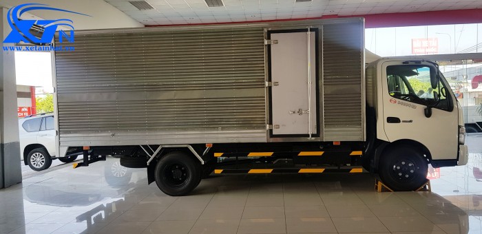 Xe Tải Hino 3 Tấn 5 - Hino XZU720L thùng dài 5m2