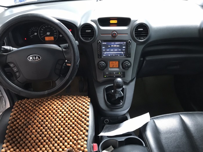 Bán Kia Carens EX 2.0MT màu bạc số sàn sản xuất 2016 biển Sài Gòn đi 63000km