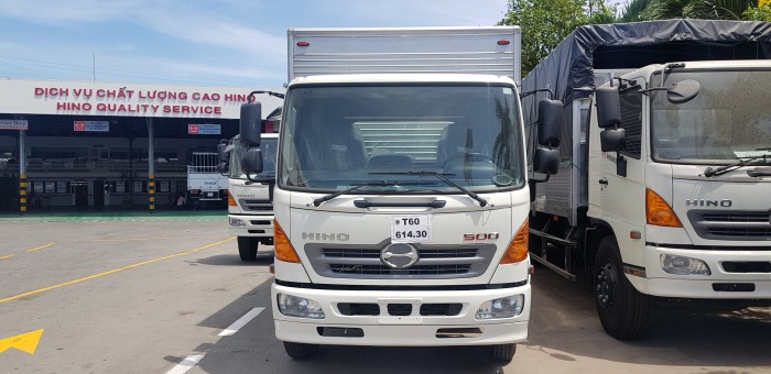 Xe Tải Hino 6 Tấn FC9JJTA thùng dài 5m7