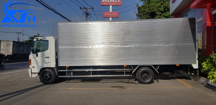 Xe Tải Hino 6 Tấn FC9JLTA thùng dài 6m7