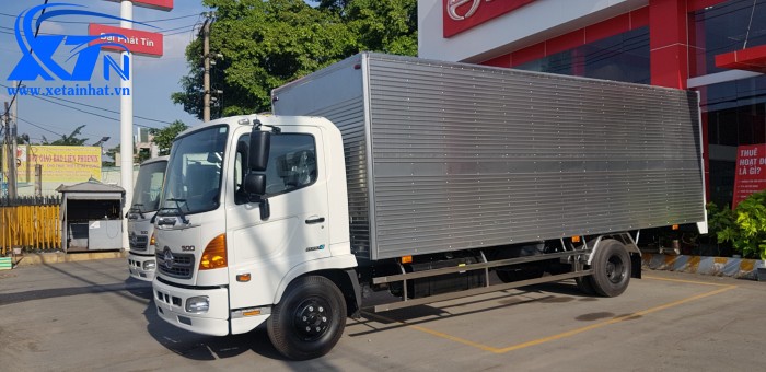 Xe Tải Hino 6 Tấn FC9JLTA thùng dài 6m7